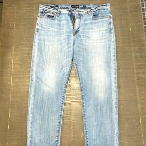 Lucky Brand Men’s 410 Athletic Slim